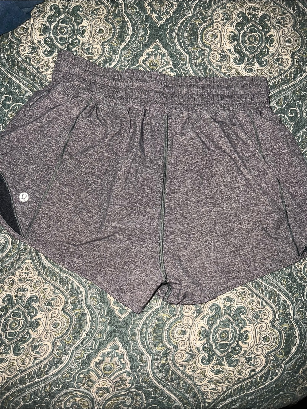 Lululemon Hotty Hot High Rise 2.5 inch Heather Charcoal Athletic Shorts